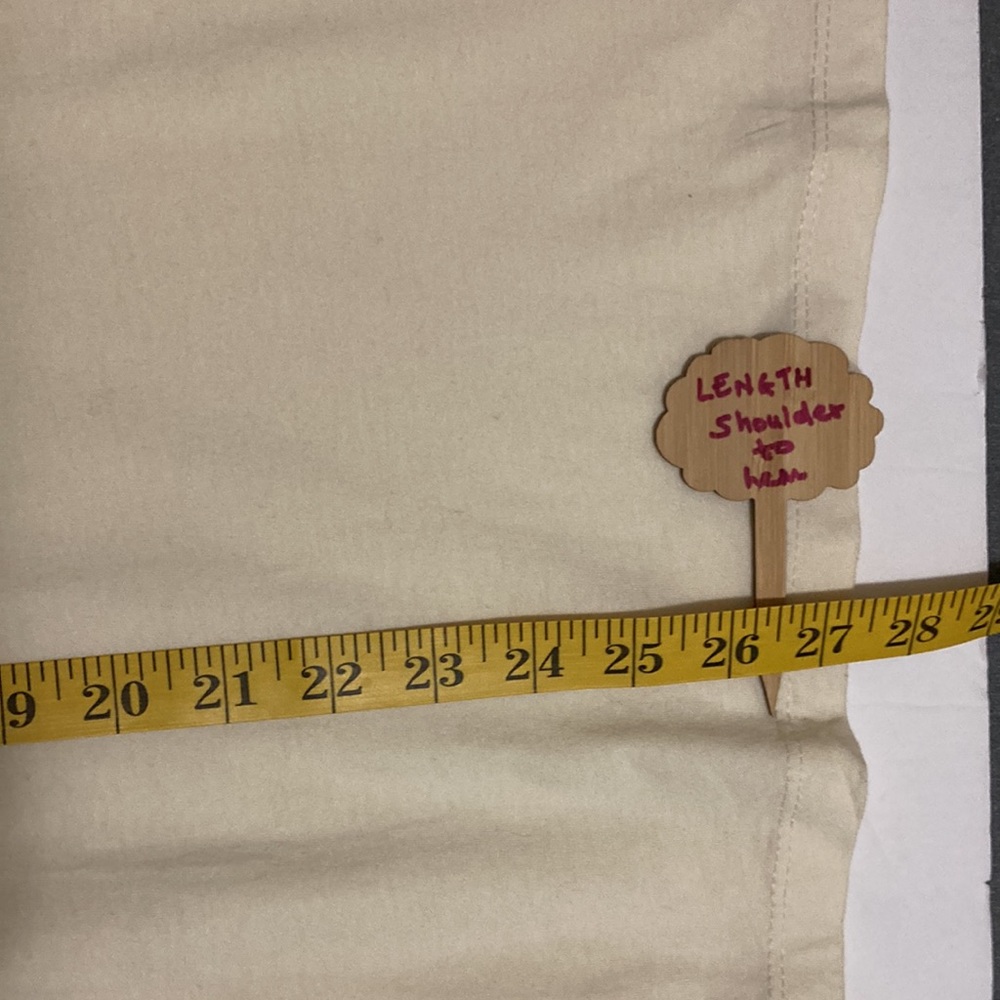 Grounds & Hounds Tee Size XL 100% ring spun cotton. - Picture 5 of 10